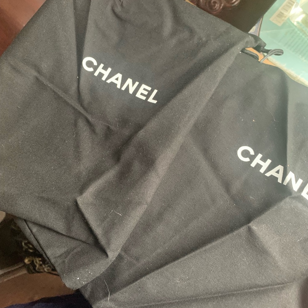 Chanel - Picture 10 of 11